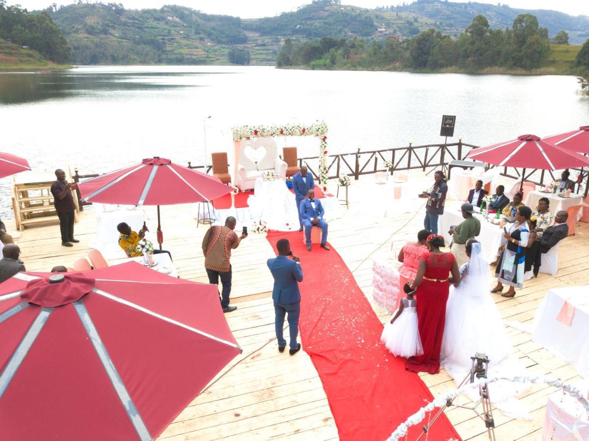 Bunyonyi Safaris Resort Kabale Exteriör bild
