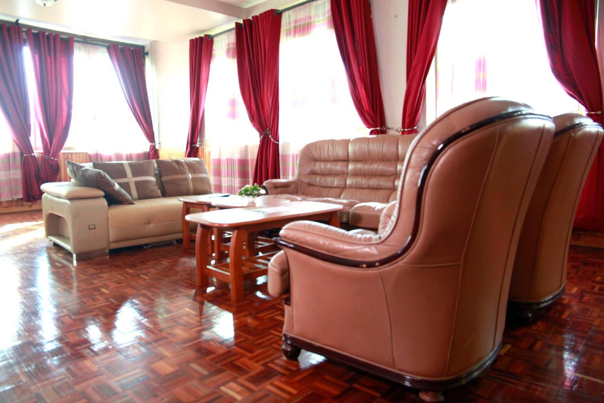 Bunyonyi Safaris Resort Kabale Exteriör bild